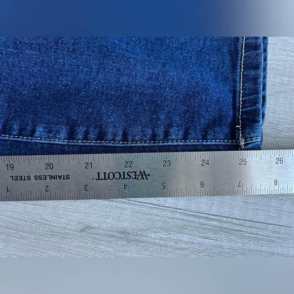 Rue Women’s Plus Curvy High Rise Skinny Jeans - Size 24 - Picture 9 of 9